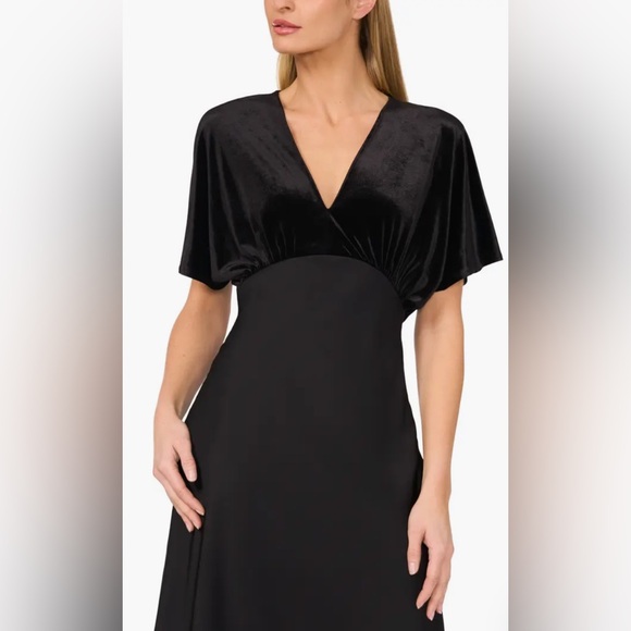 CeCe Women's V-Neck Dolman Sleeve Ball Gown - Picture 3 of 8